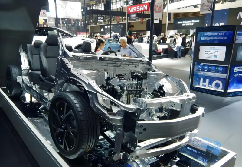 Injection molding processes overview